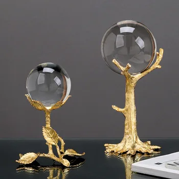 Nordic Light Luxusné Kovové Crystal Ball Ornament Kreatívne Domáce Dekorácie Obývacia Izba TV Kabinet Dekorácie Železa Pobočky Socha