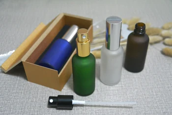 4pcs 50ml matné sklenené fľaše rozprašovačom spreji S drevenými políčko prázdne naplniteľné sklenené fľaše,parfumy subpackage jar