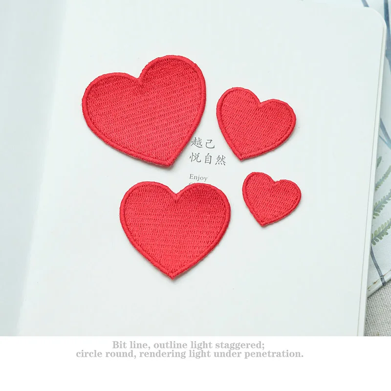 10PCS/veľa Červenej Láska Srdce Výšivky Patch Pre Roztomilý Oblečenie Motív Žehlička Na Škvrny DIY Odznak Odev Dekorácie 0